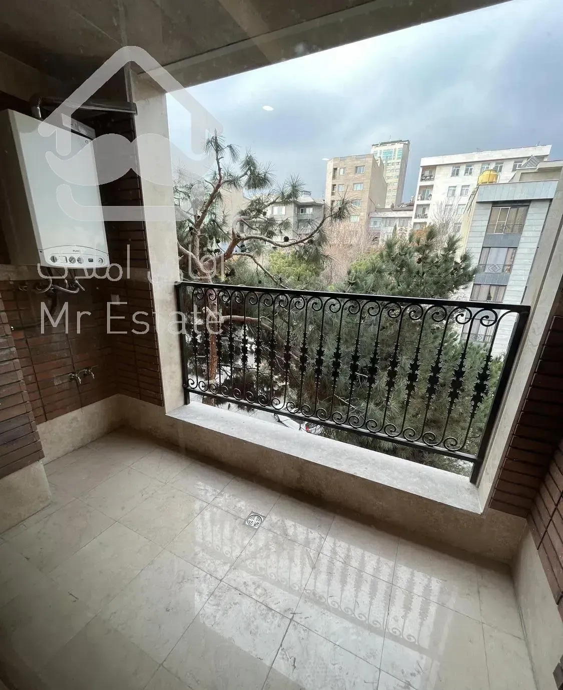 ۱۶۳ متر زرگنده کلیدنخورده ۲ پارکینگ سندی