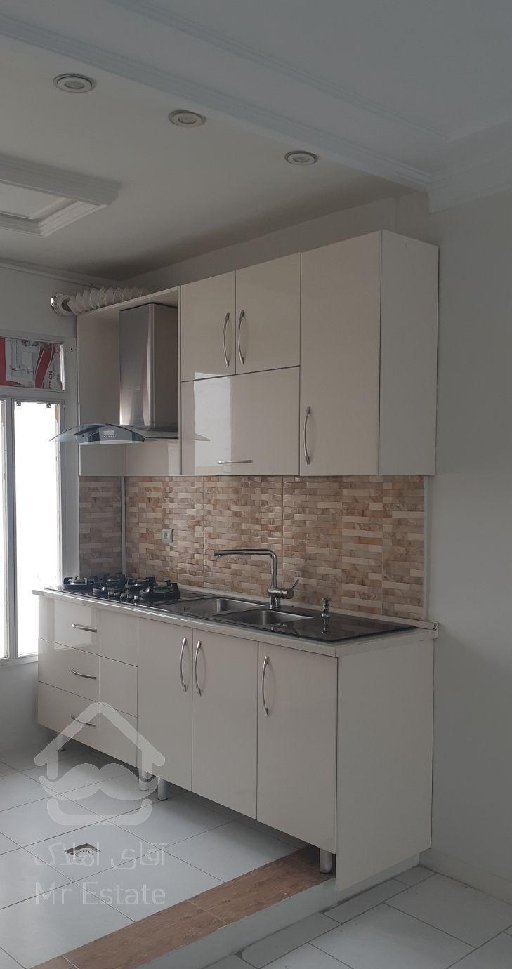 ۵۰ متر یک خواب ، نورگیر