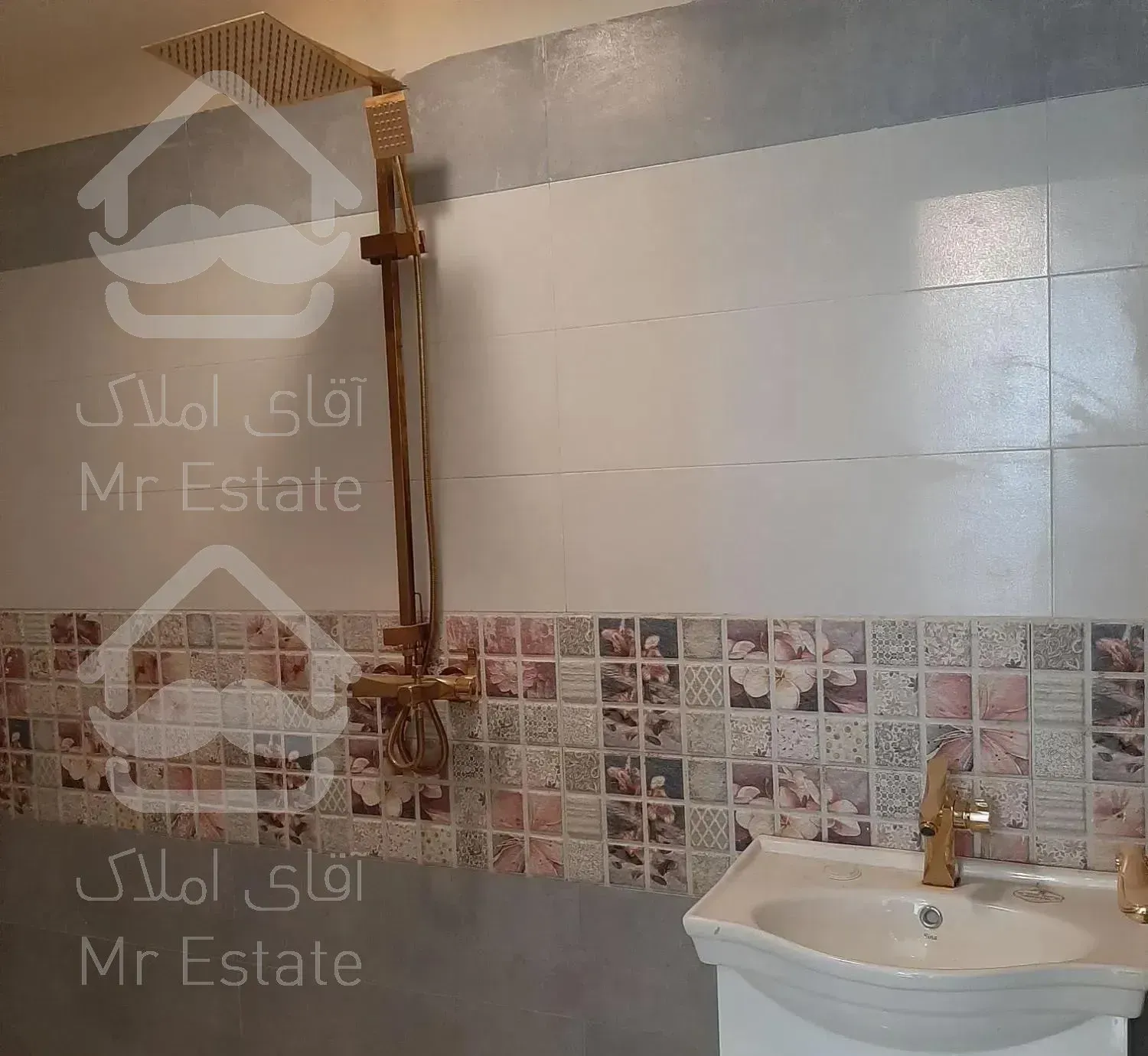 میدان ولیعصر 200متر 4 خواب تکواحد با دو پارکینگ