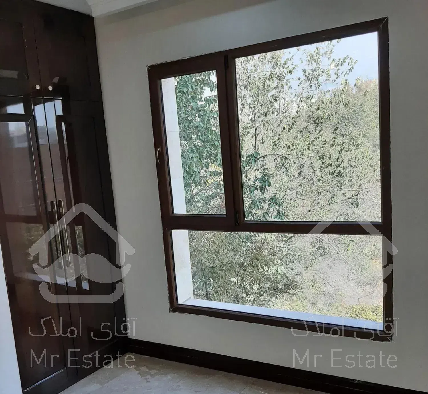 ۱۳۰ متر ویو و نور