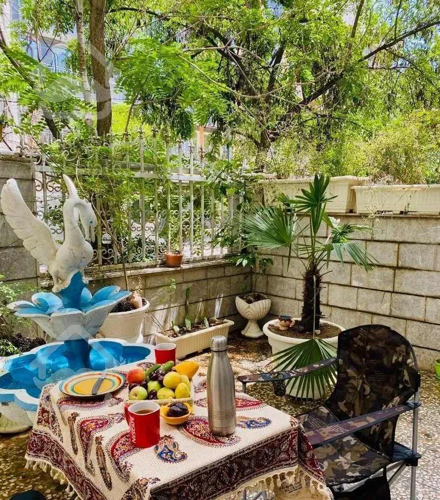 آپارتمان ۸۰ متری با دو حیاط اختصاصی دنج و زیبا