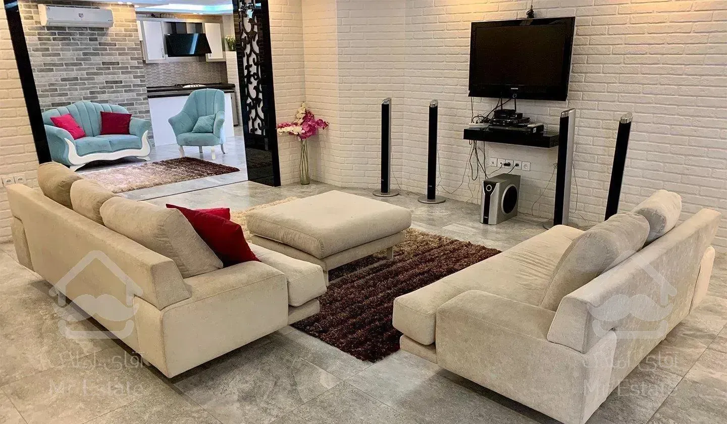 ویلا چهارخوابه استخردار فرانسوی