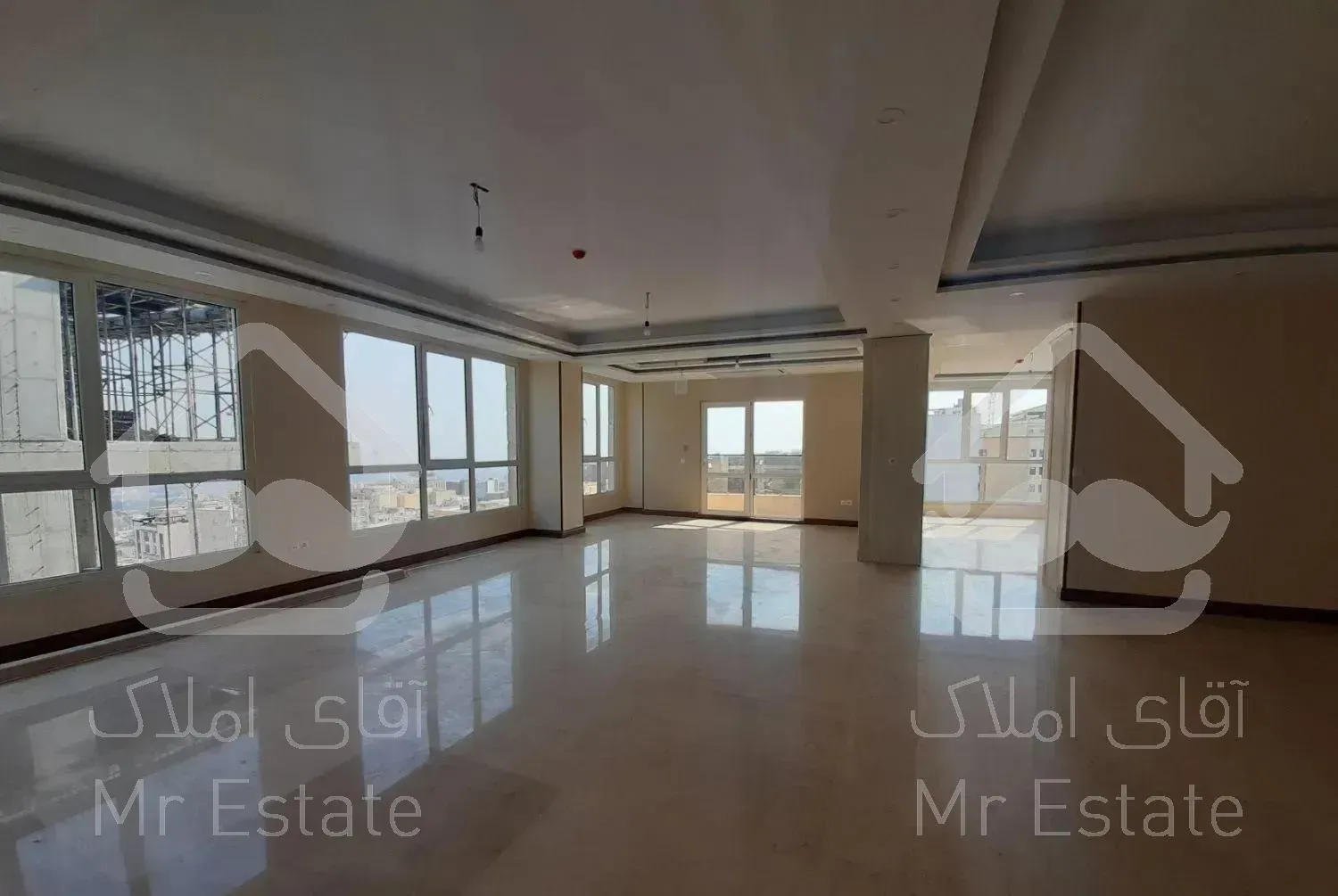 ولنجک۲۵۰مترنوسازسه پارکینگ سندی