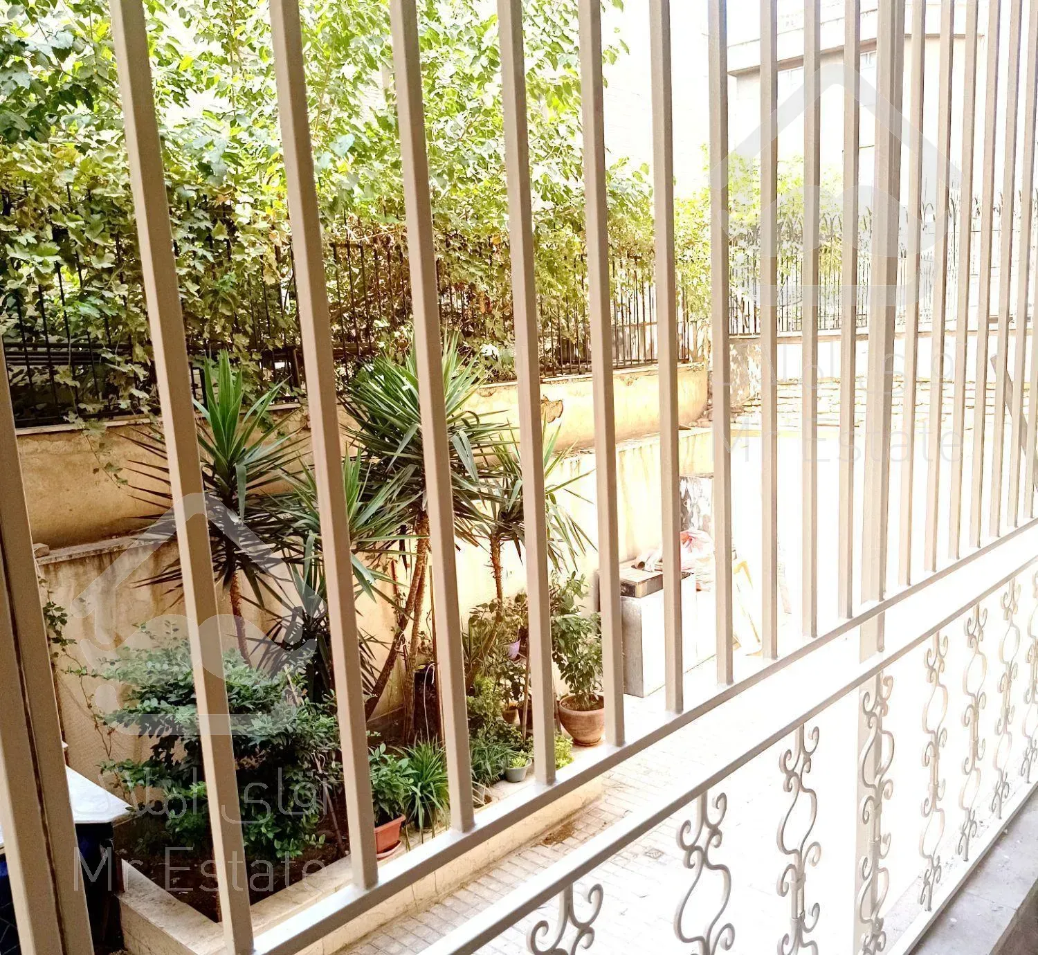 ۶۵ متر / ۲ خواب / تخلیه / پارکینگ / انباری