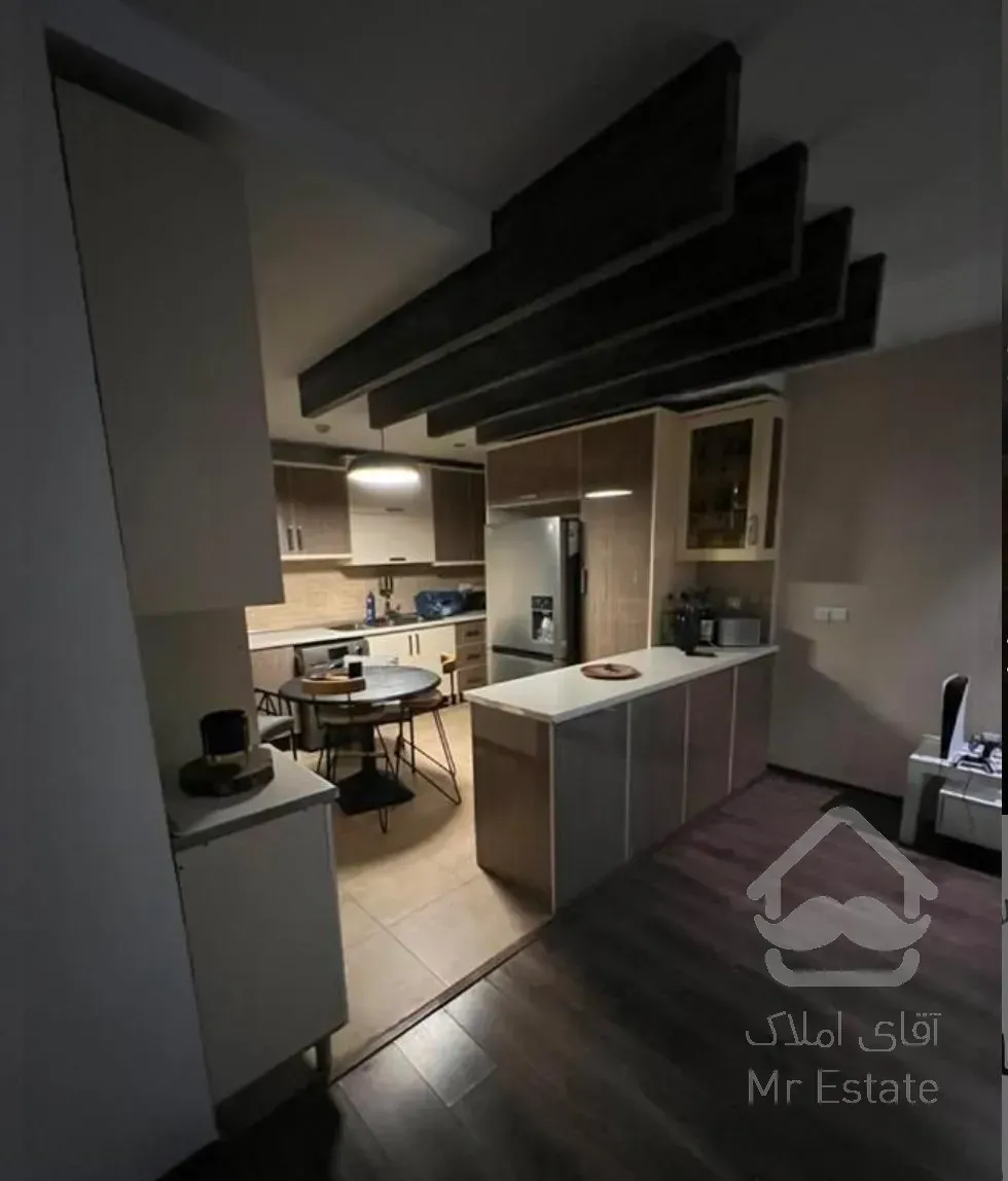 عمارت150متری/لوکس و شیک/نقشهL/استخر 4فصل