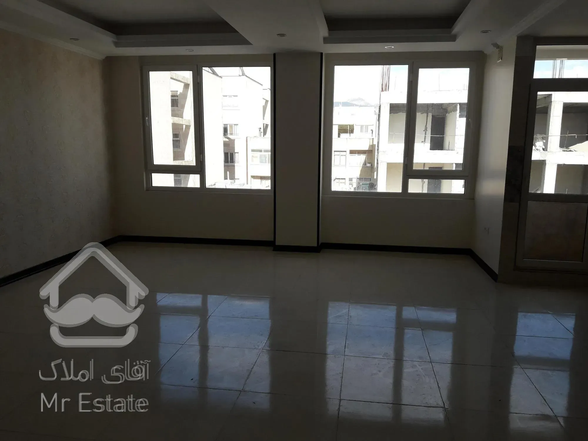 آپارتمان۹۸متر/سالن پرده خور/۱۰واحدی