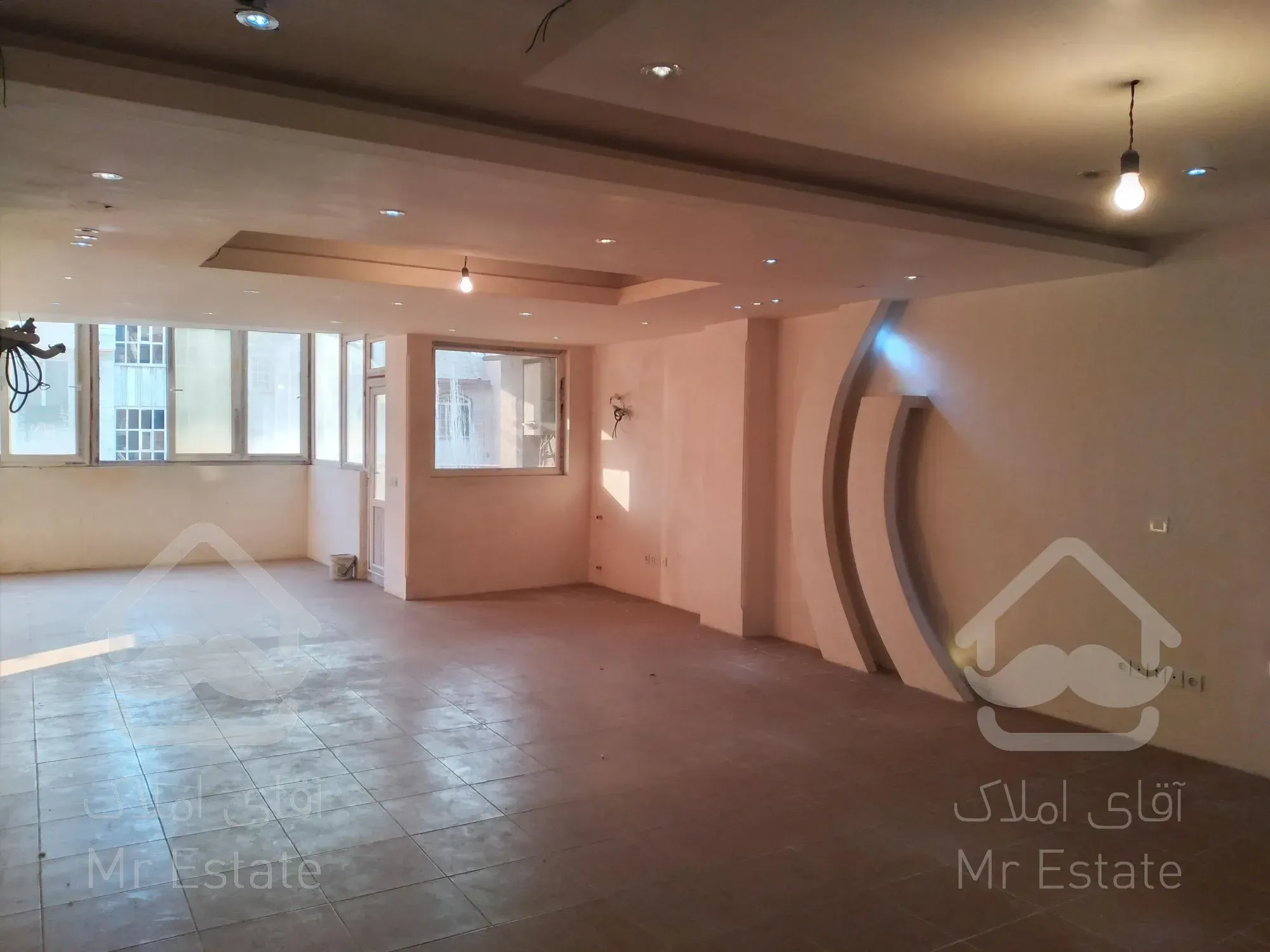 اپارتمان ۱۶۵متری سه خواب در سازمان برنامه