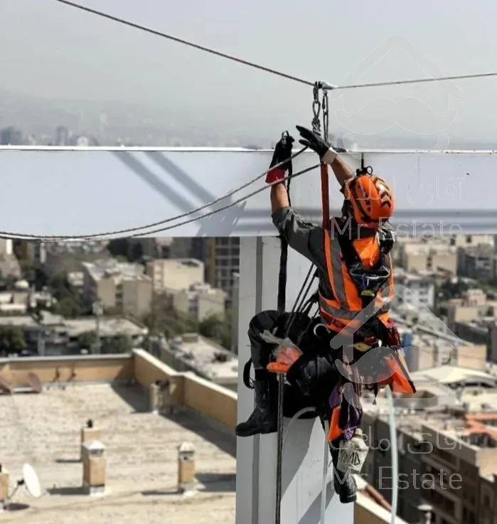 کار در ارتفاع با طناب بدون داربست راپل بندباز