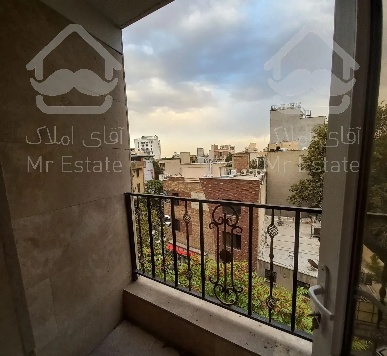 آپارتمان ۱۲۰ متر/دنج و مشجر