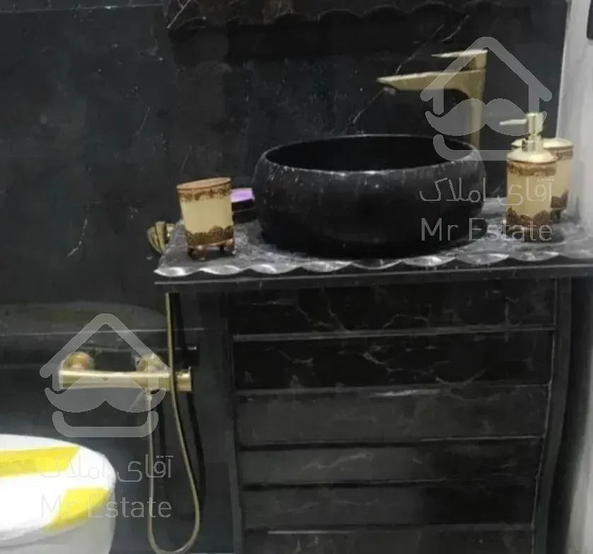 ۱۳۵متر مشابه کلید اول