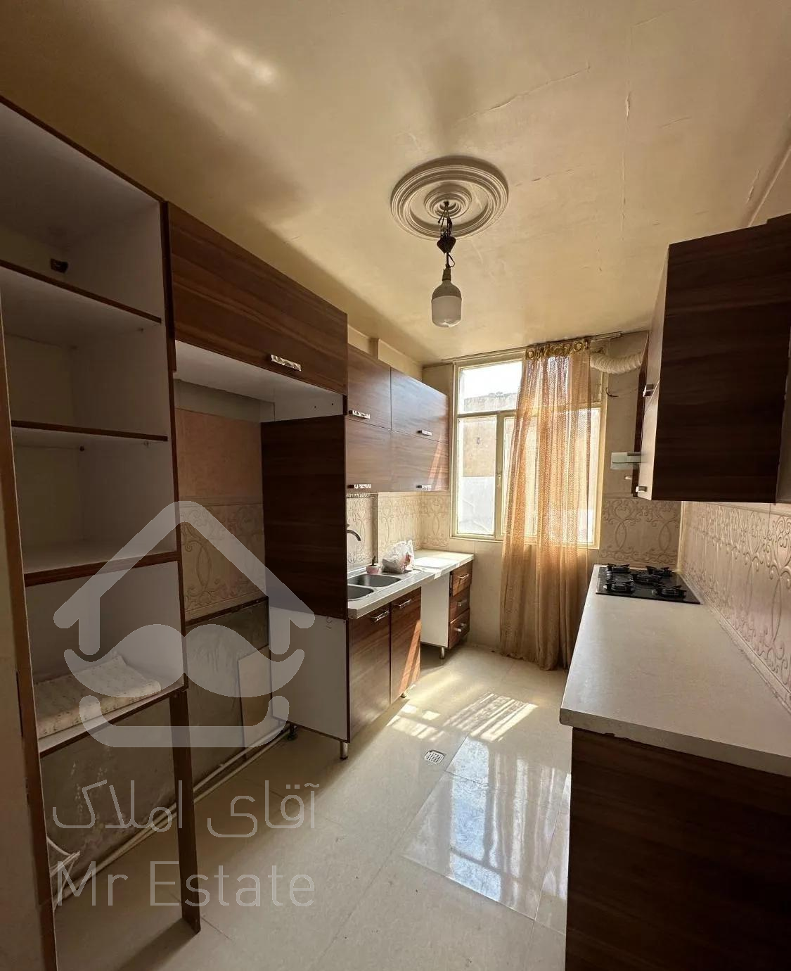 ۱۰۰ متر، شهرک چشمه،  تمیز