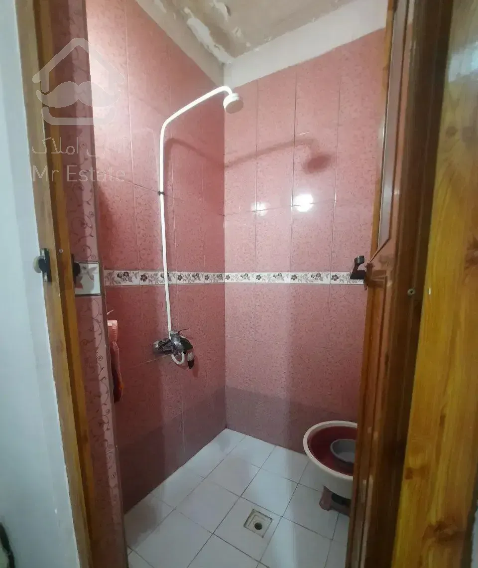 یک واحد 65 متری/طبقه اول /نزدیک مترو