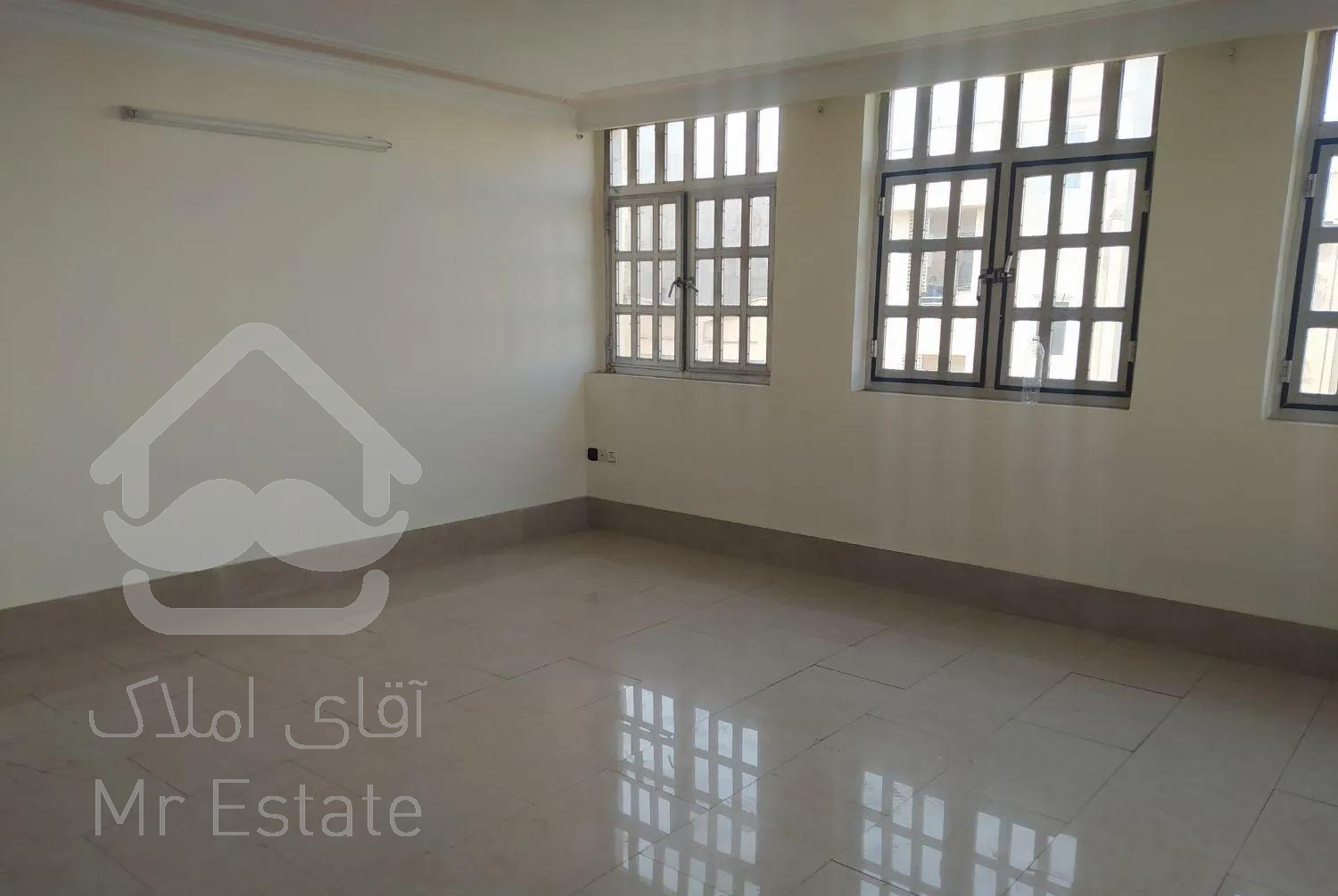 62 متر دهکده المپیک یک خواب تمیز بازسازی شده