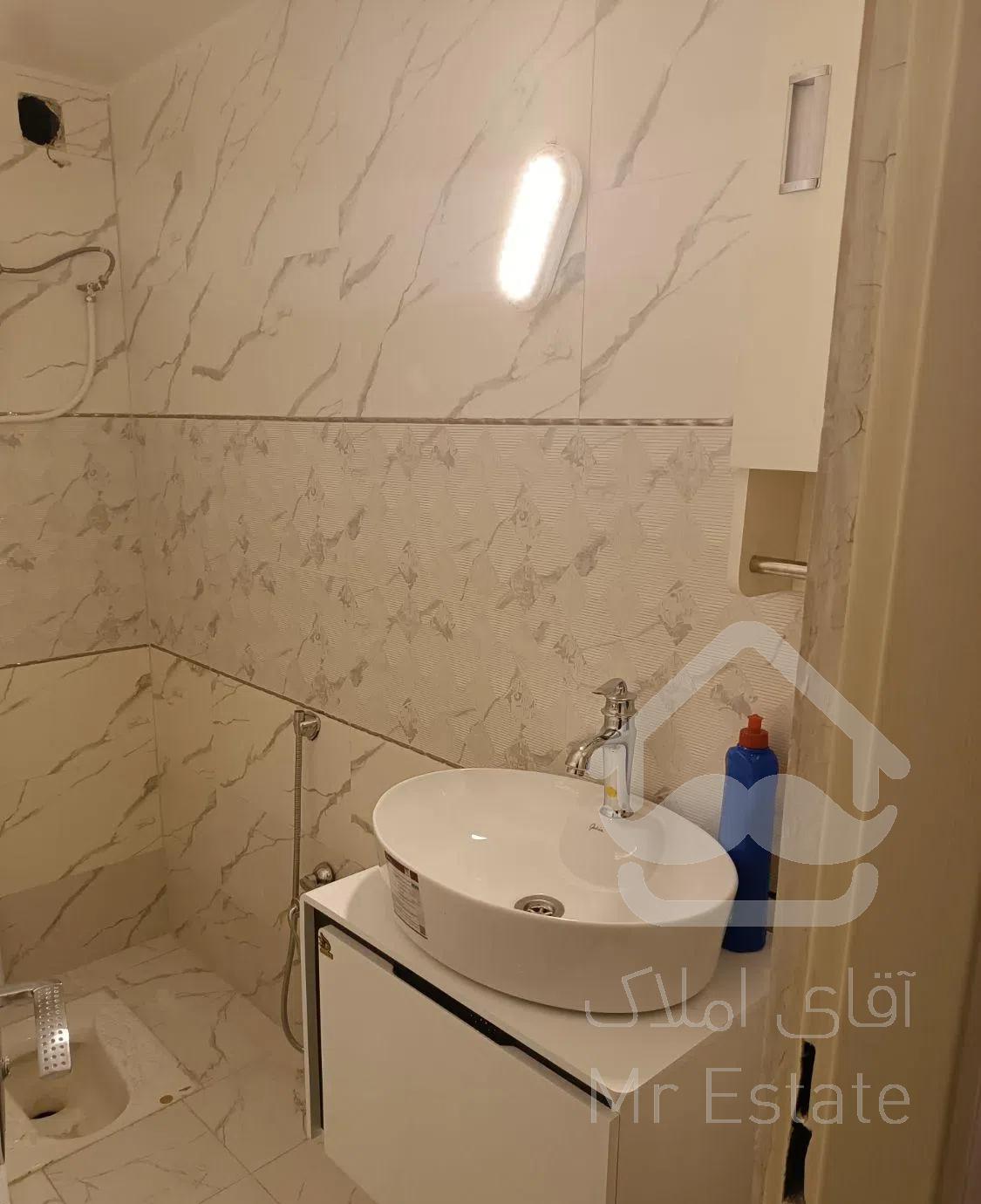 ۱۱۳متری متری غرب فلکه دوم