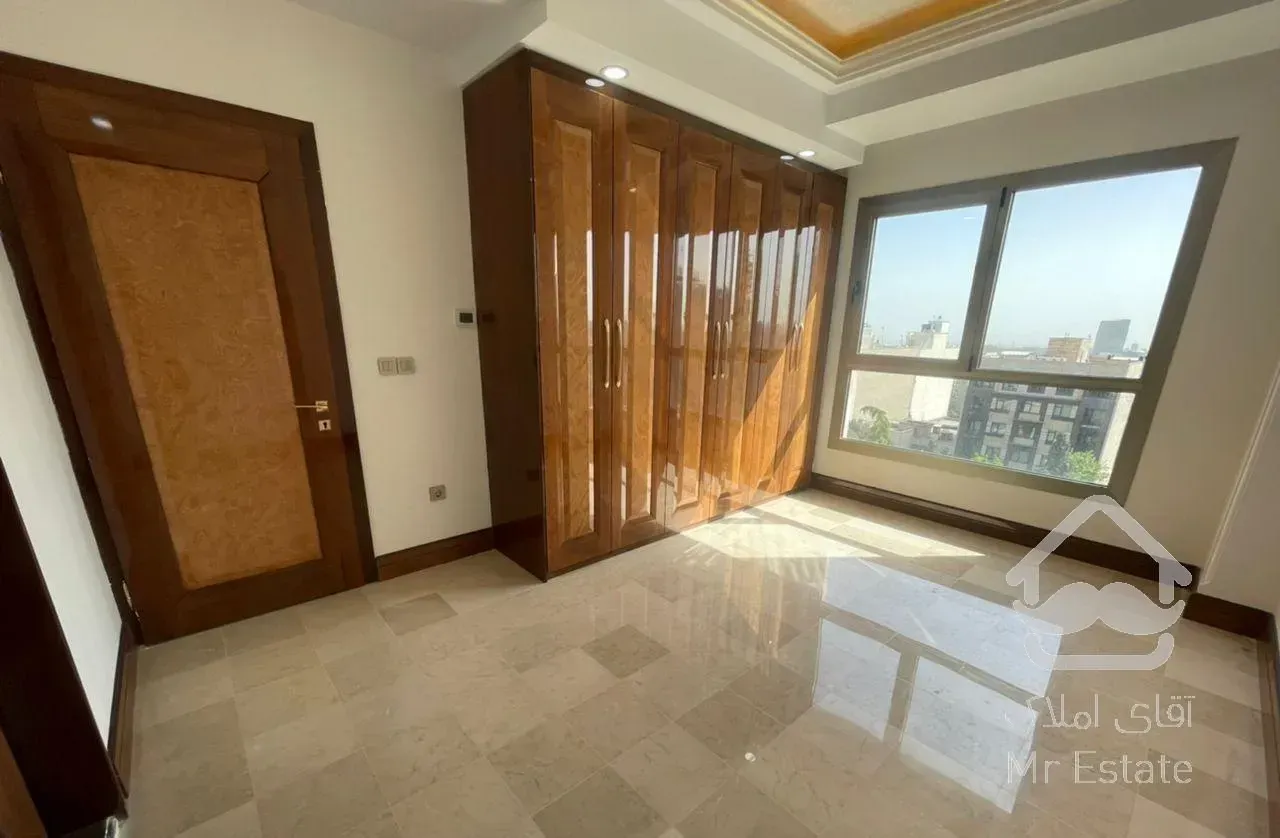 آپارتمان ۱۶۰ متر غرق در نور،ویو ابدی