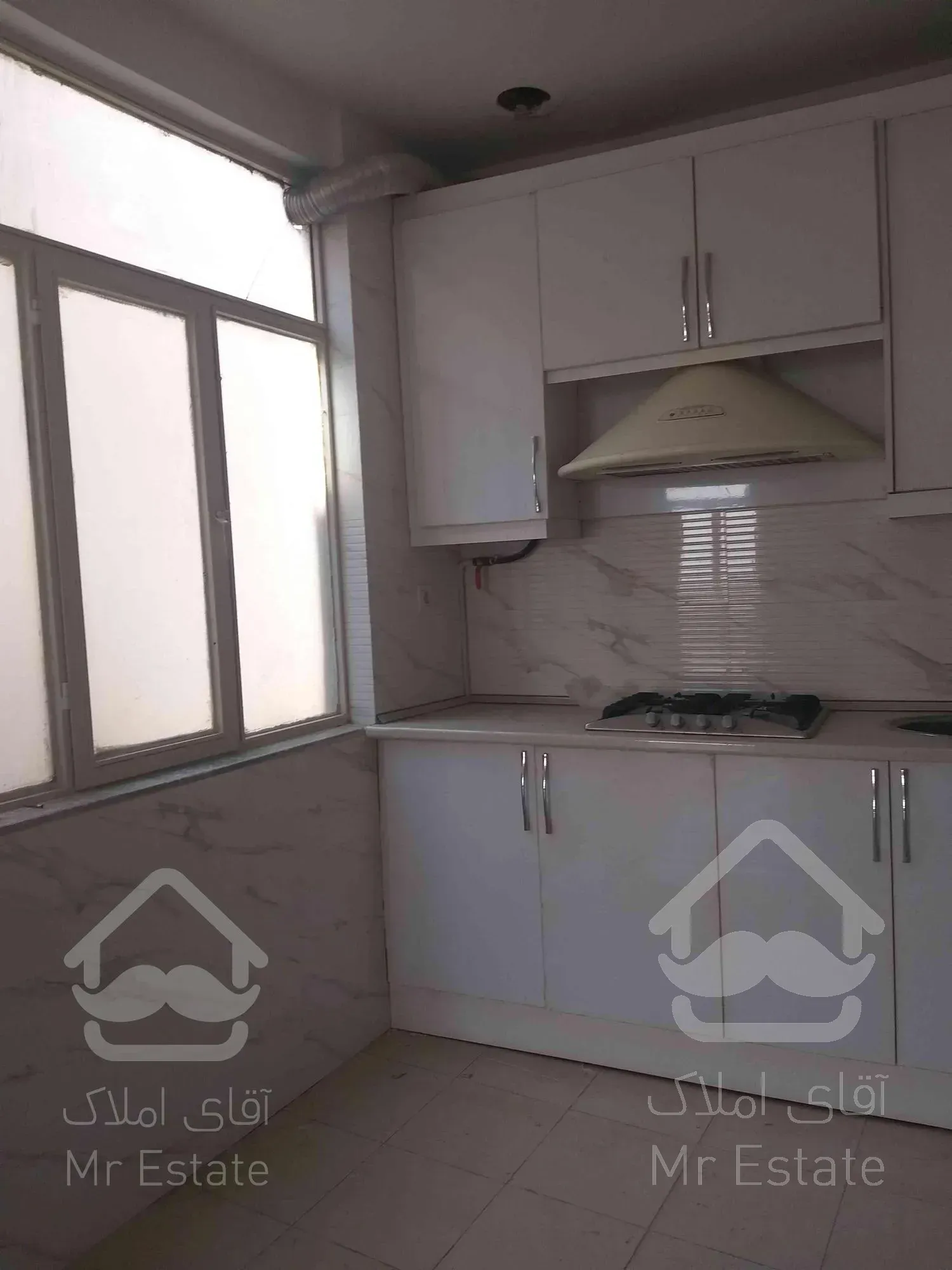 ۶۱متر.نور و نقشه. لوکیشن فول پونک