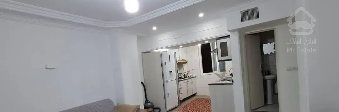 ۴۷متری/تک واحدی/با آسانسور و انباری/خ ۲۰متری