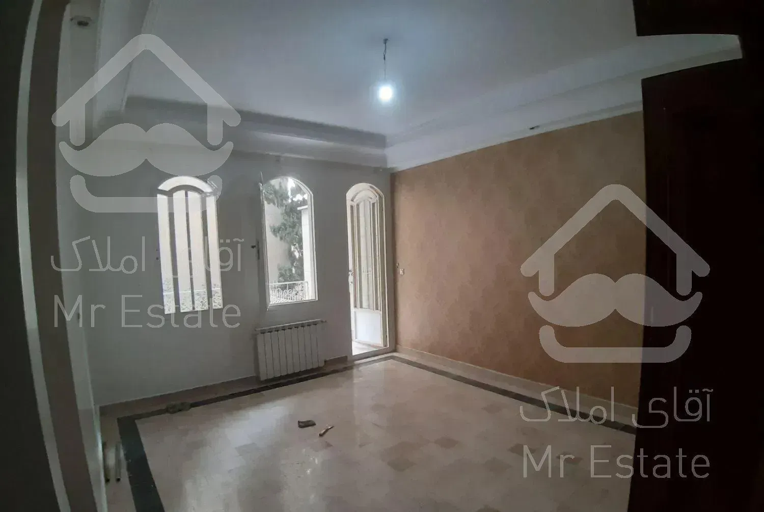 آپارتمان ۱۹۰ متری / تکواحدی / ۲ پارکینگ