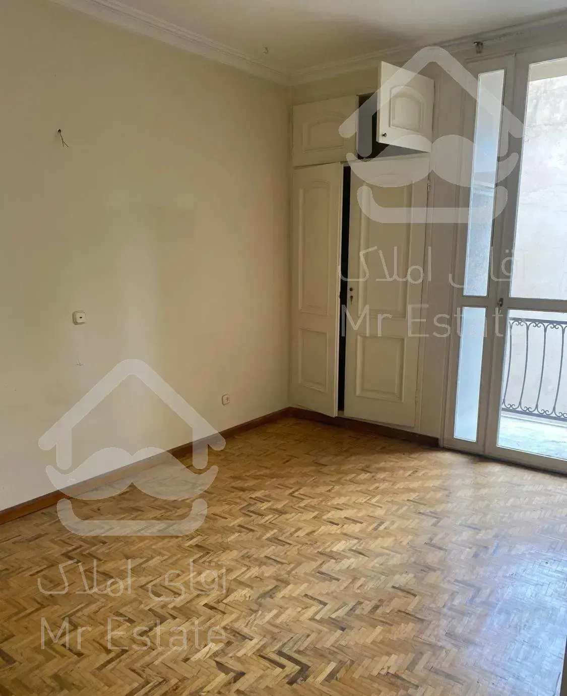 آپارتمان ۱۳۵ متر ۳ خواب ( اختیاریه )