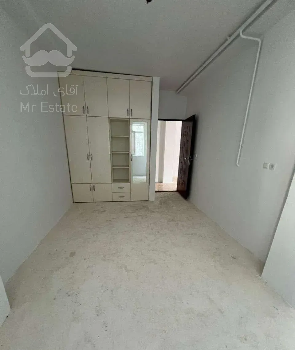 130متری 2خوابه طبقه 2 کابینت/کمد/انباری
