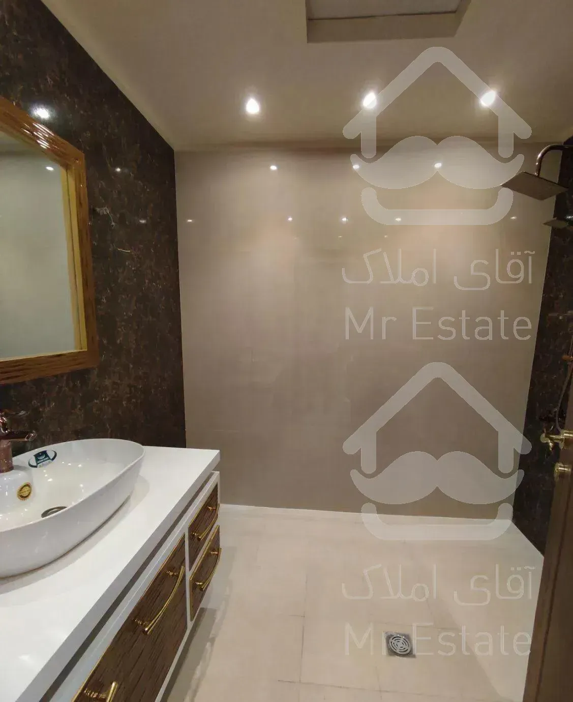 آپارتمان ۲۳۵ متر/ ۴ خواب/ نیاوران