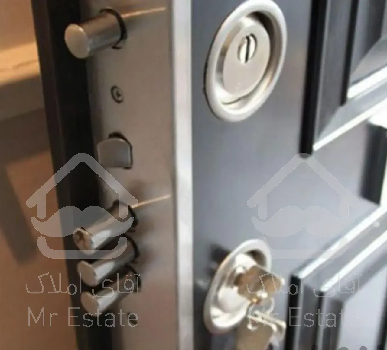 نصاب درب های ضد سرقت وحریق