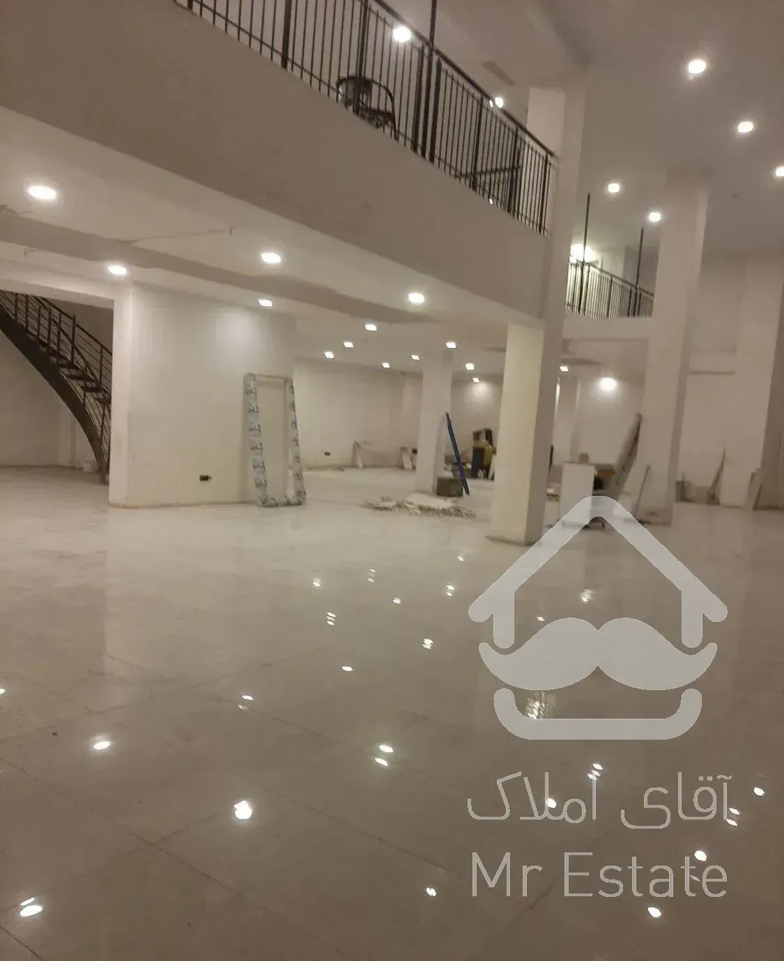 کامرانیه ۸۰۰ متر تجاری لوکیشن  ۴تاپارکینگ باکس