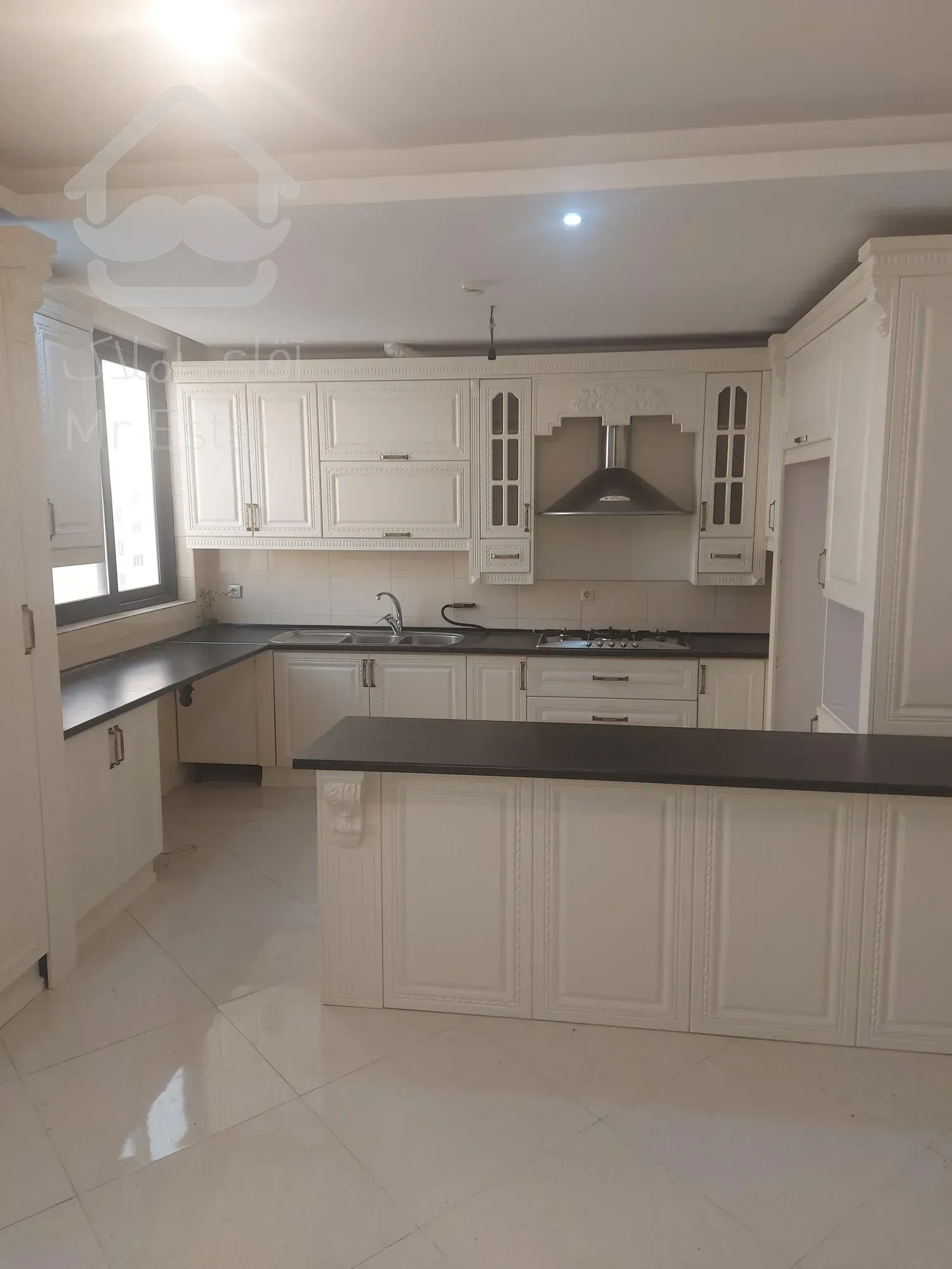 فروش ۹۳ متری کوهک فول دیزاین