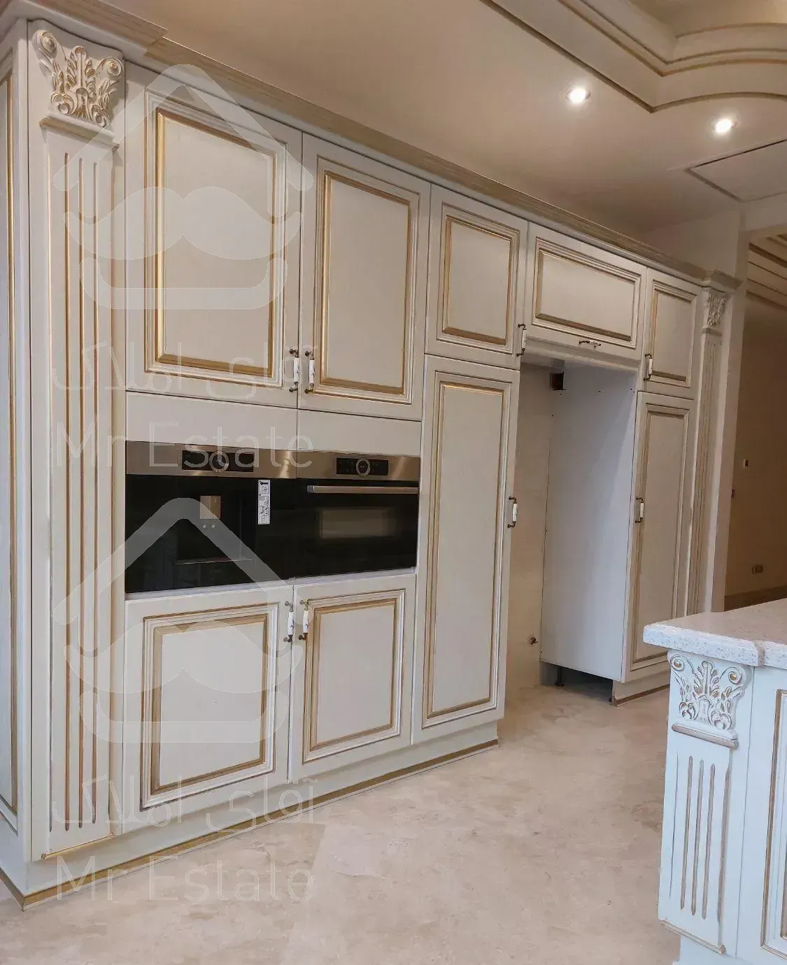 آپارتمان ۲۵۰ متر سه خواب تک واحدی دو پارکینگ