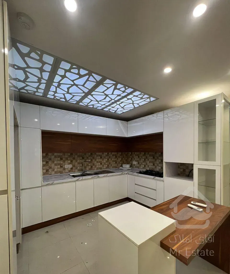 اجاره آپارتمان۱۱۳ متری۲خوابه شهرک خرازی طبقات بالا