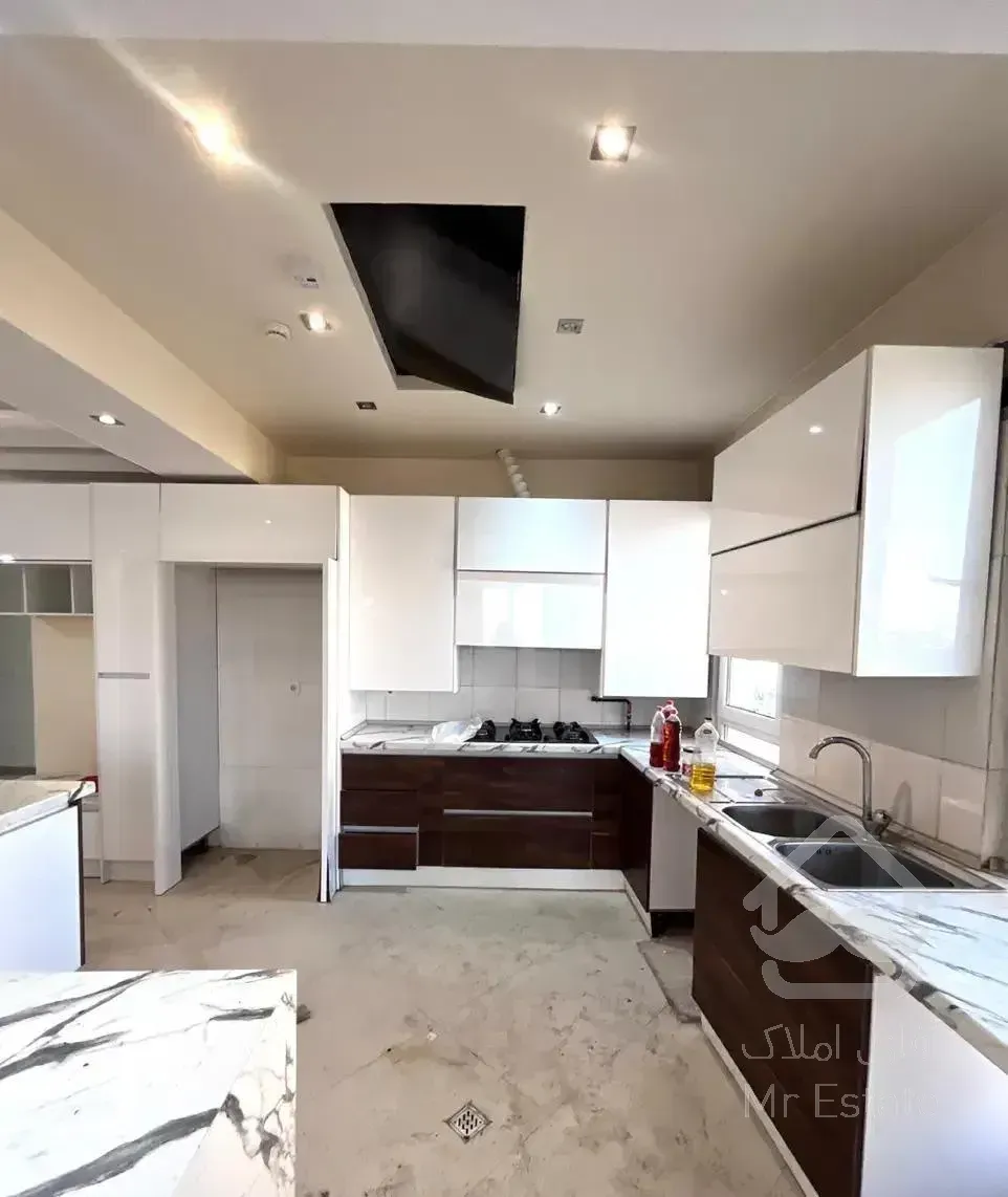 ۱۱۵ متر دو خواب بدون مشرف برج برند کوهک