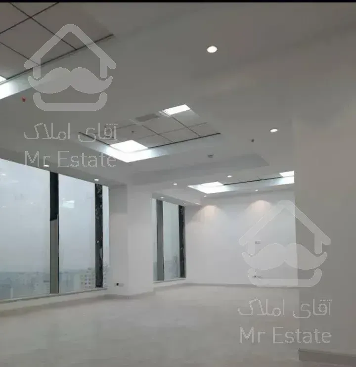 105 متر اداری در برج زیبای تجاری اداری رزمال