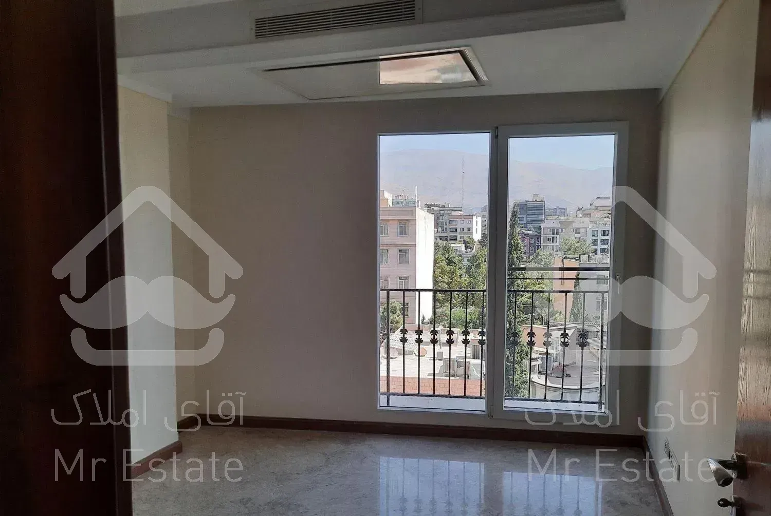 ۲۰۰متر اپارتمان (بوستانها)پاسداران