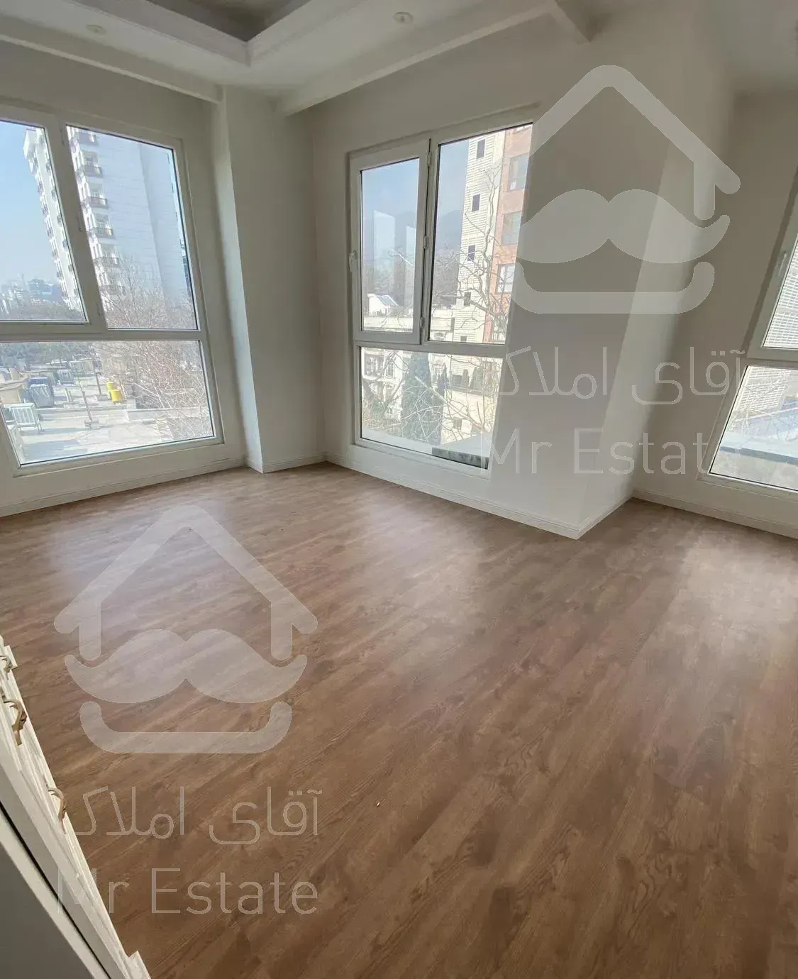 نوساز کلید نخورده سند آماده دید آزاد