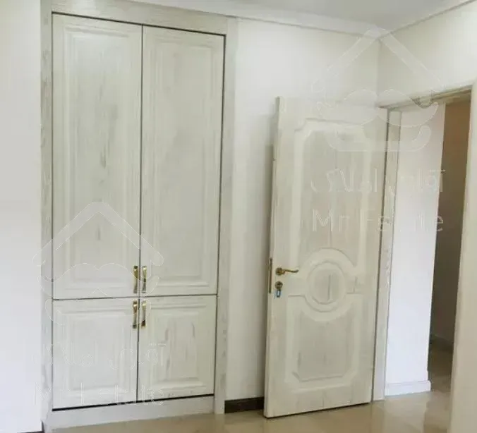 آپارتمان / نوساز / ولنجک ۱۸۵ متر