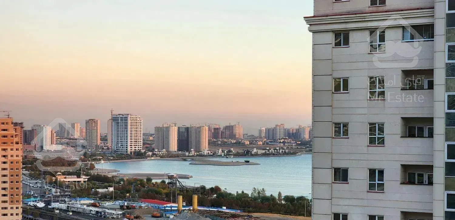 ۱۸۰متر کلیدنخورده ۳خواب،چشم انداز دریاچه و کوهستان