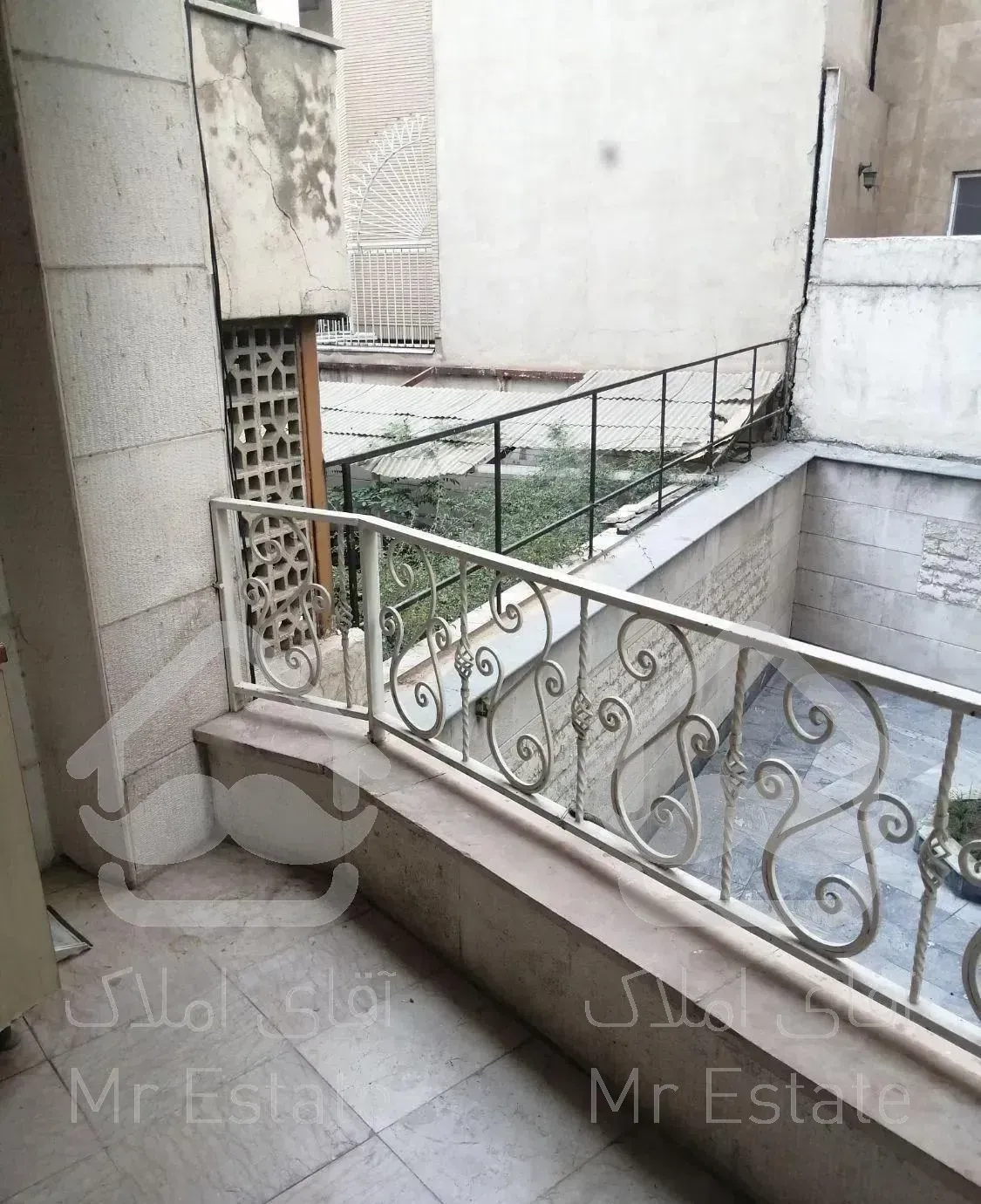 آپارتمان اندرزگو 140 متر