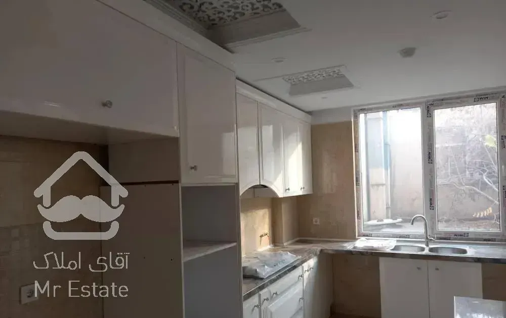 ۹۲ متر ۲ خواب در سهروردی شمالی بالای عباس اباد