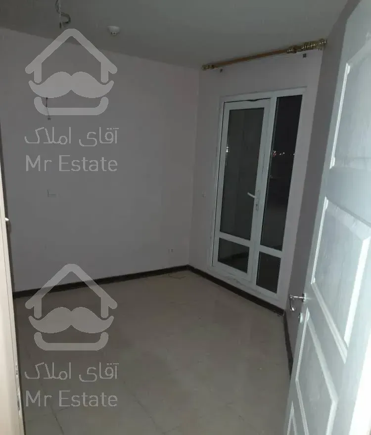 آپارتمان ۹۷ متر و ۲ خوابه میباشد