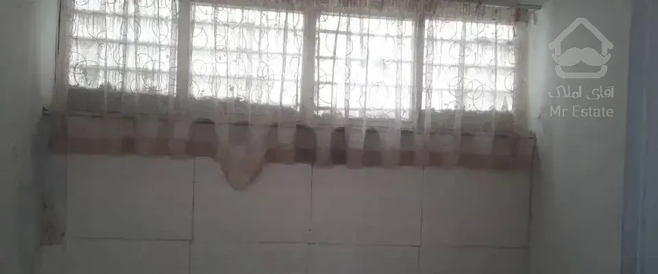 ۵۲مترشامل ۳۲مترواحدیک خواب و۲۲مترحیاط