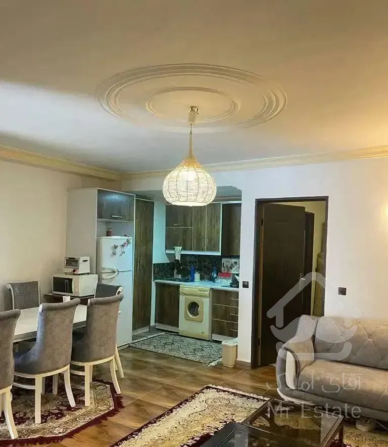 اپارتمان  ۵۰متری سند دار با پارکینگ پشت بازار