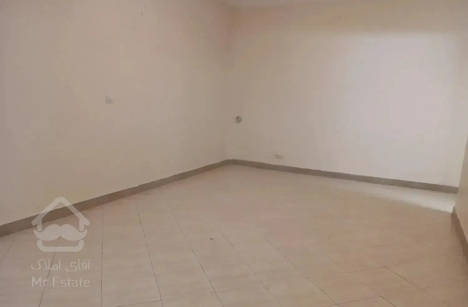 ۵۶متر پارکینگ دار خیابان سلسبیل (رودکی )