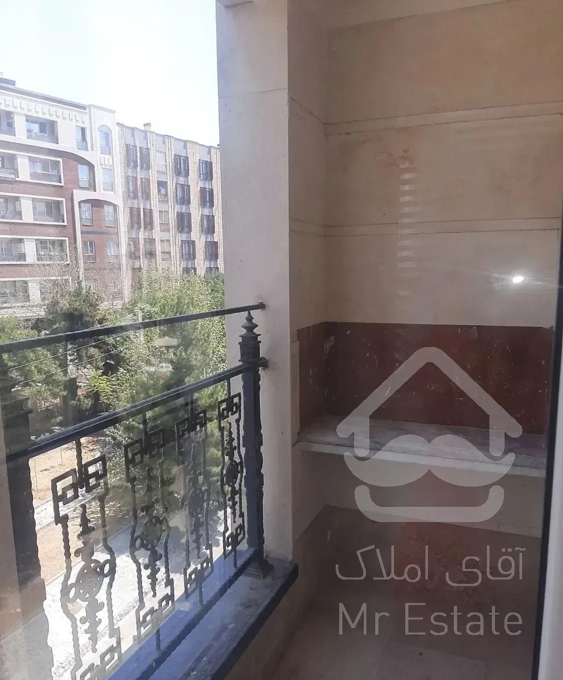 آپارتمان ۱۰۰ متری