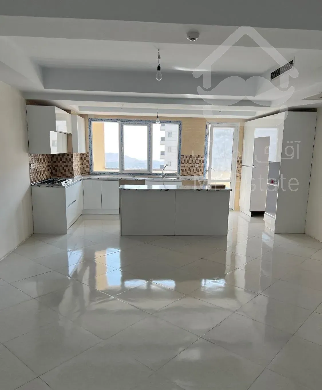 آپارتمان ۱۰۲ متری شهرک شهید بهشتی