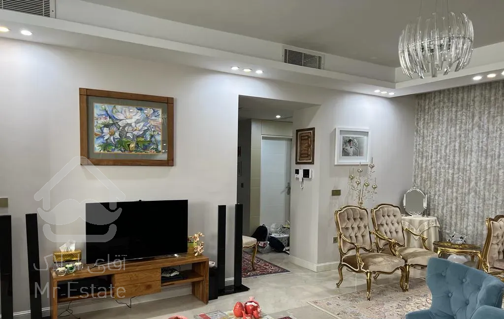 ۱۱۸ متر دو خواب غرق در نور بدون مشرف