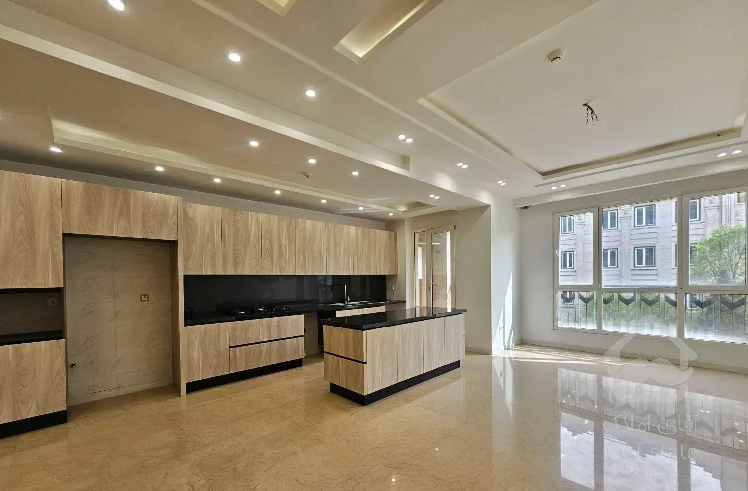 ۱۲۵ متر/فلکه اول/لابی من/سازه لوکس