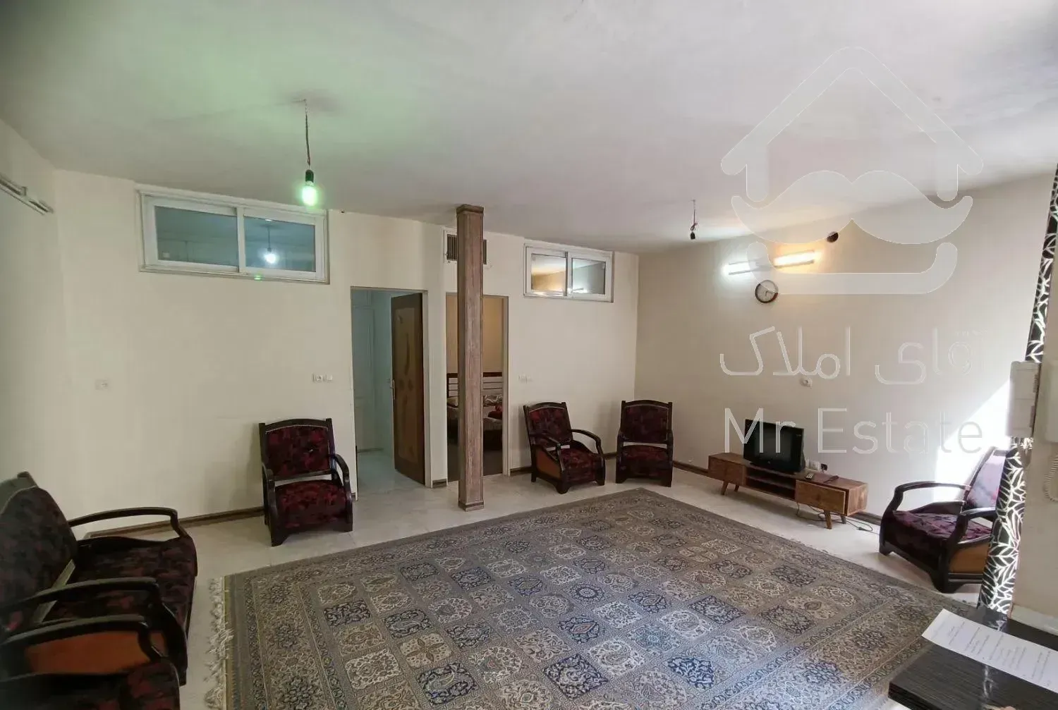 سوییت و خانه چسبیده به میدان نقش جهان