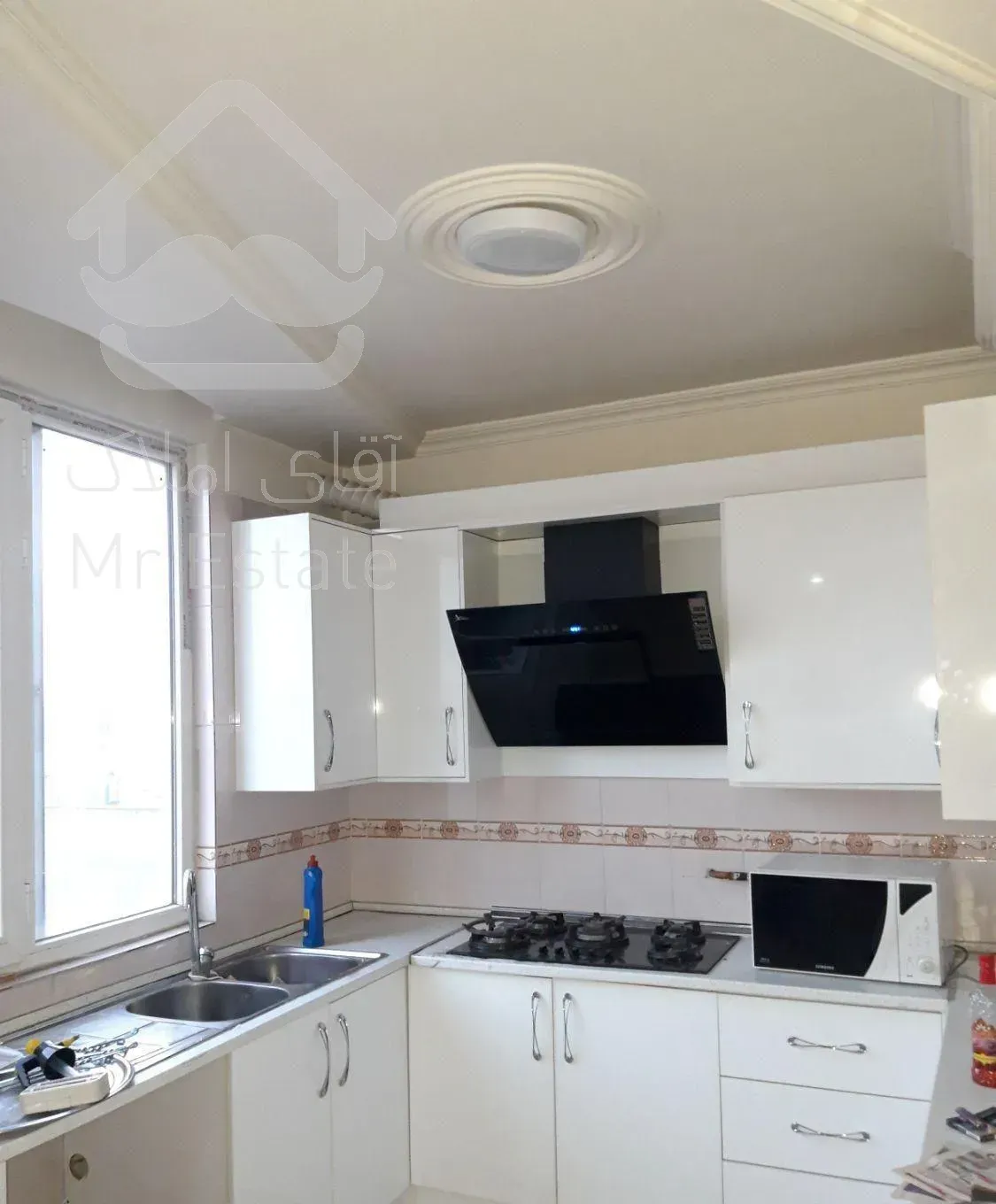 آپارتمان ۹۳ متر شادمهر