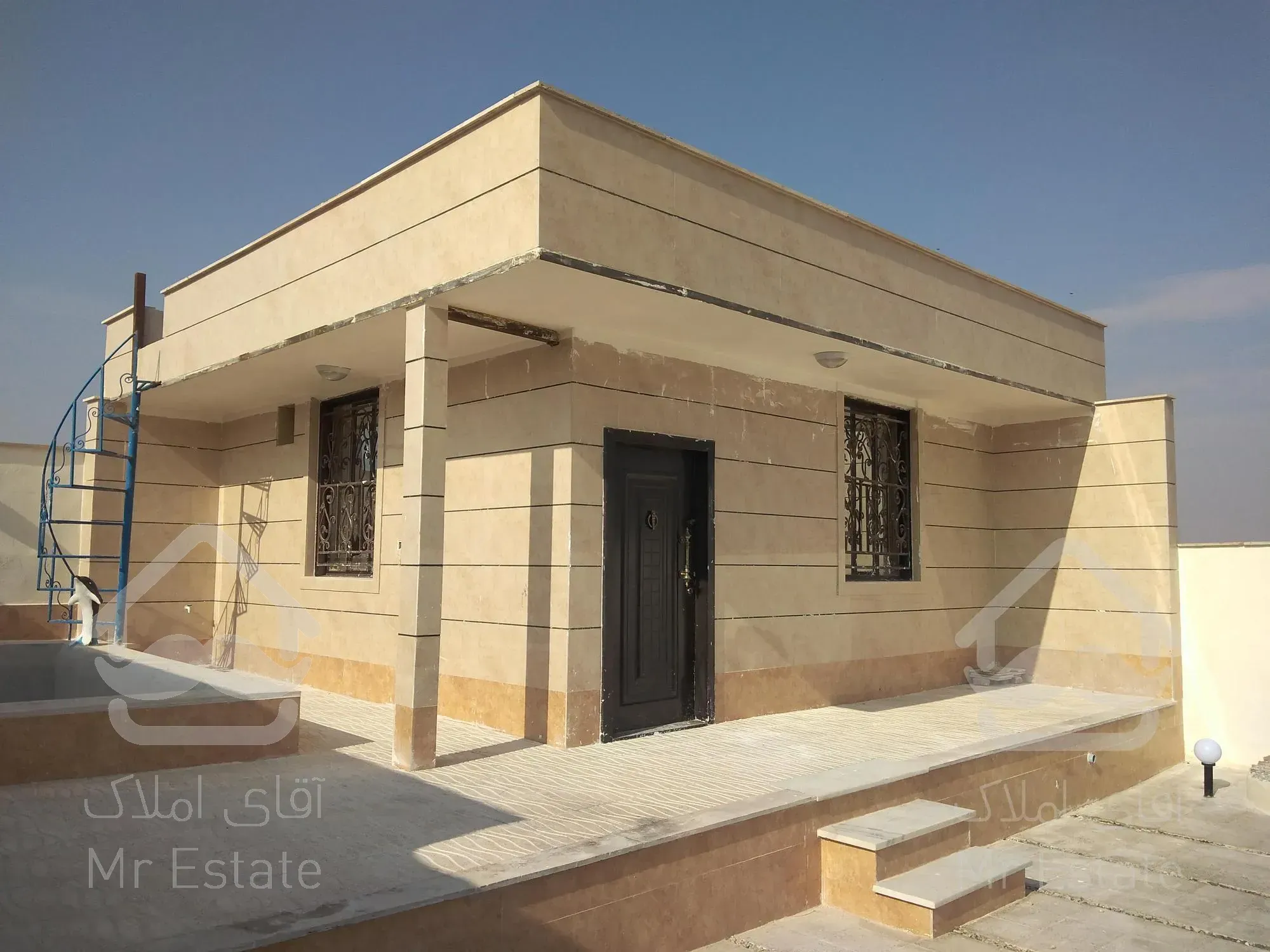 ویلا لاکچری ۲۰۰ متر کرج