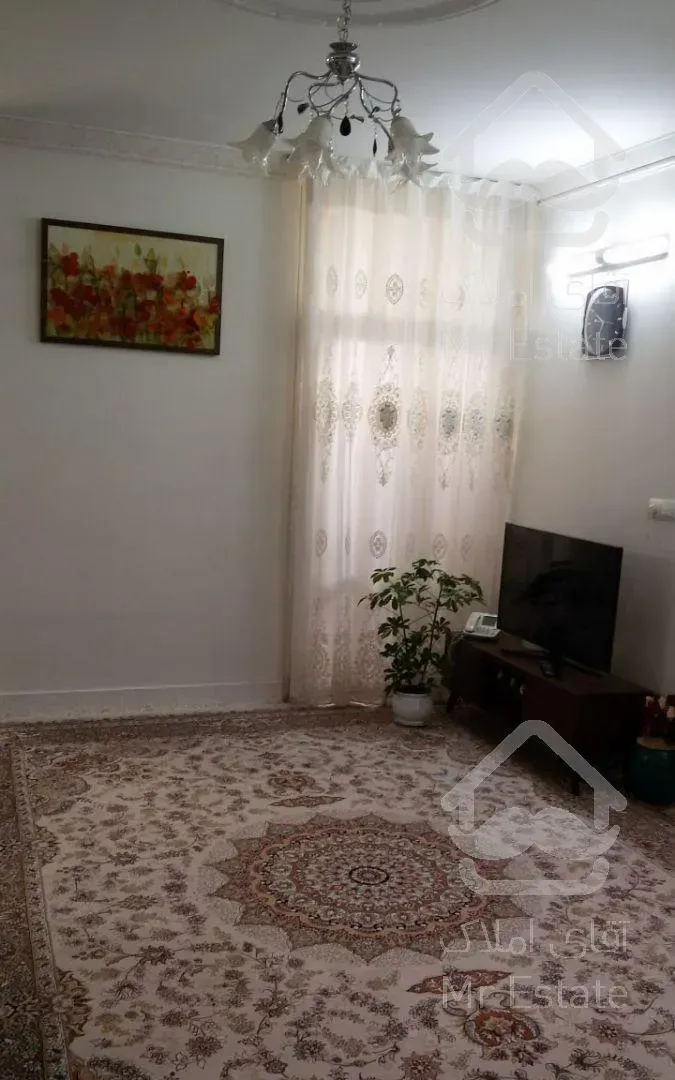 آپارتمان ۷۶ متری  دو خواب  طبقه چهارم